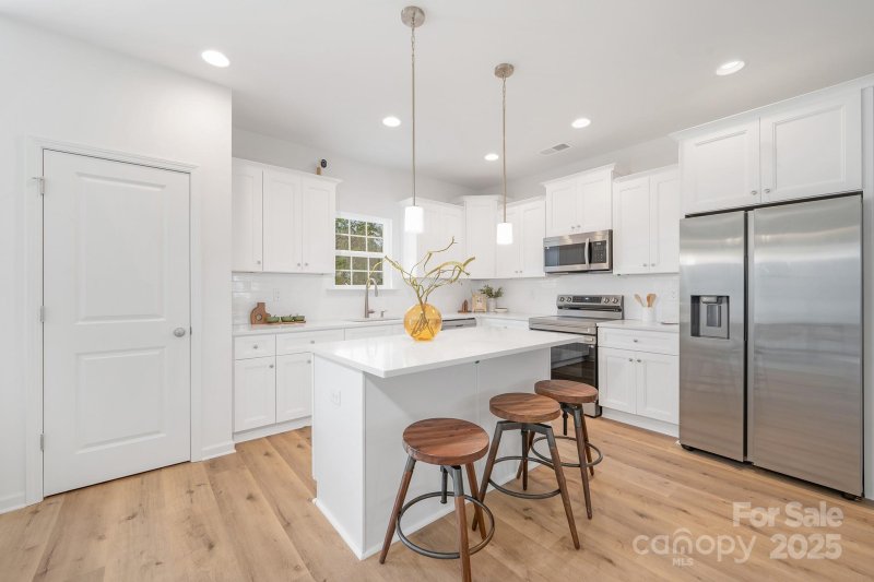 Property image 4 at 1148 Thayer Glen Court, Charlotte, NC 28213