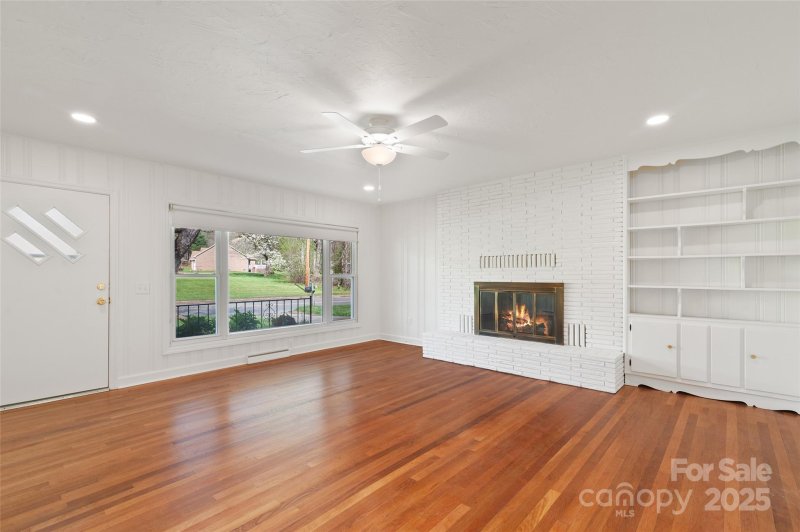 Property image 4 of 1294 Beaverdam Road in Beaverdam, Canton, NC 28716