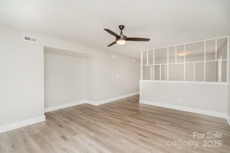 Property image 5 at 8325 Knights Bridge Road, Charlotte, NC 28210