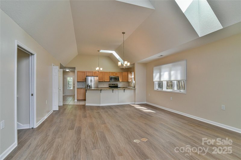 Property image 4 at 33 Honeycomb Circle, Swannanoa, NC 28778