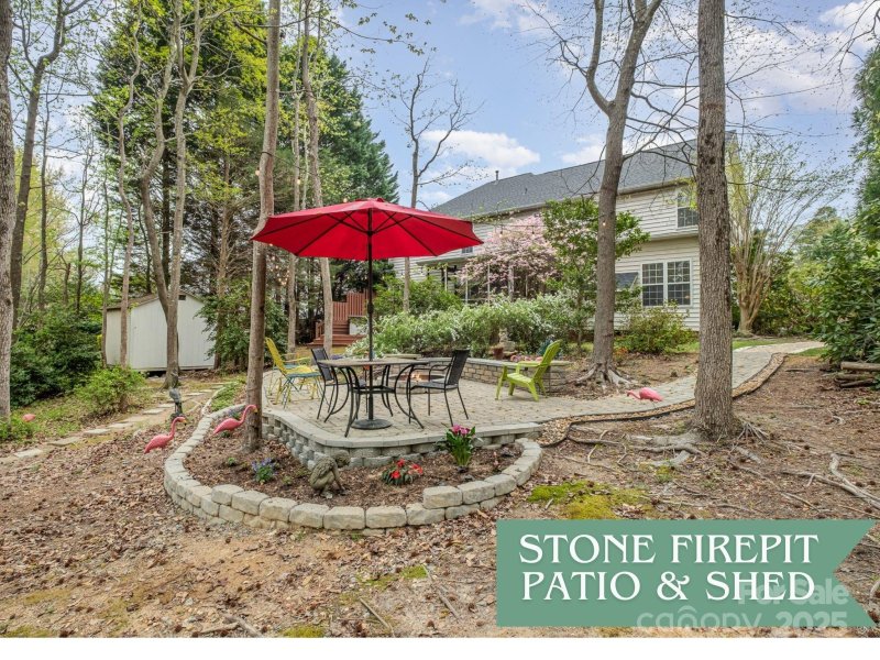 Property image 2 of 2620 Shady Reach Lane in Mt Isle Harbor, Charlotte, NC 28214