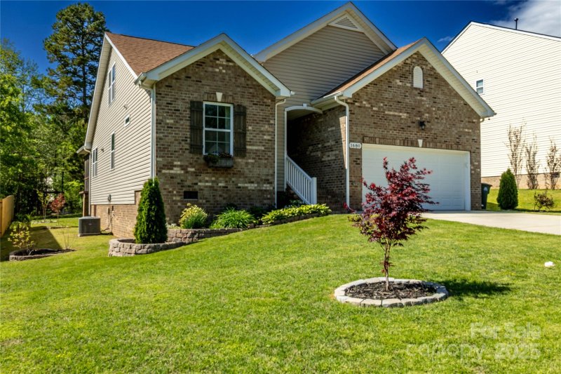 1680 Beleek Ridge Lane