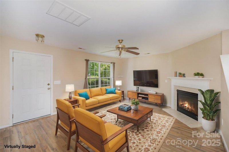 Property image 2 at 14311 Riding Hill Avenue, Charlotte, NC 28213