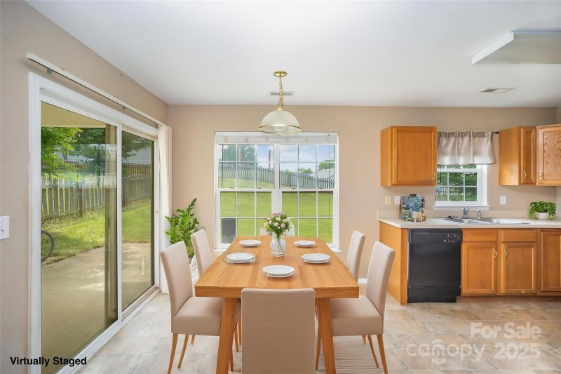 Property image 3 at 14311 Riding Hill Avenue, Charlotte, NC 28213