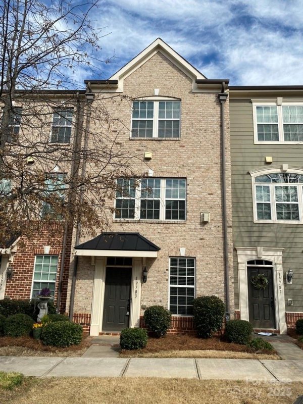 19783 Playwrights Way