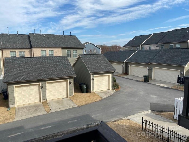 Property image 4 at 19783 Playwrights Way, Cornelius, NC 28031