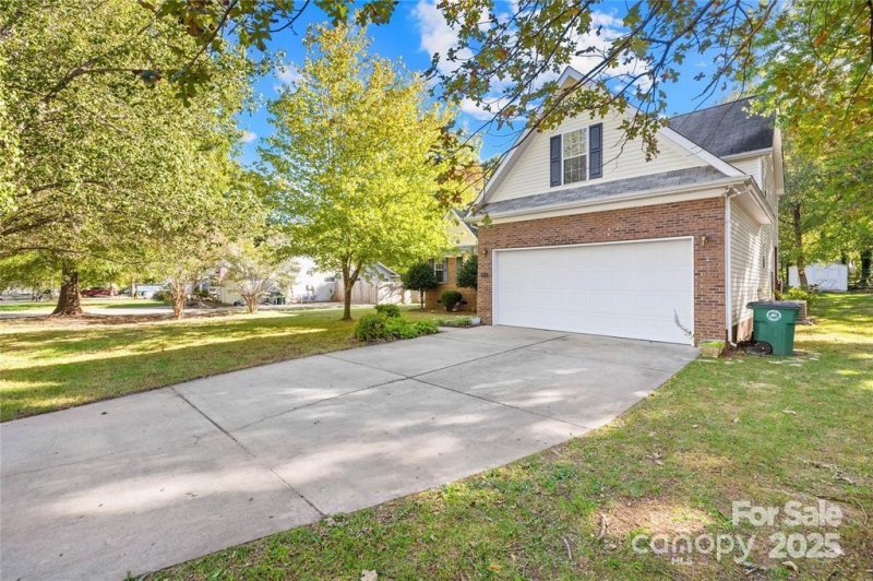 Property image 2 at 1035 Hawthorne Drive, Indian Trail, NC 28079