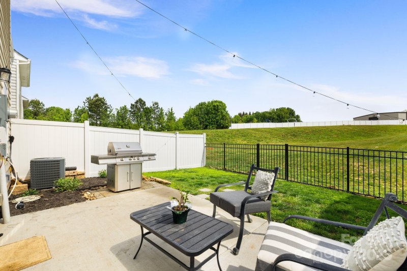 Property image 2 at 3828 Yorkshire Place, Terrell, NC 28682