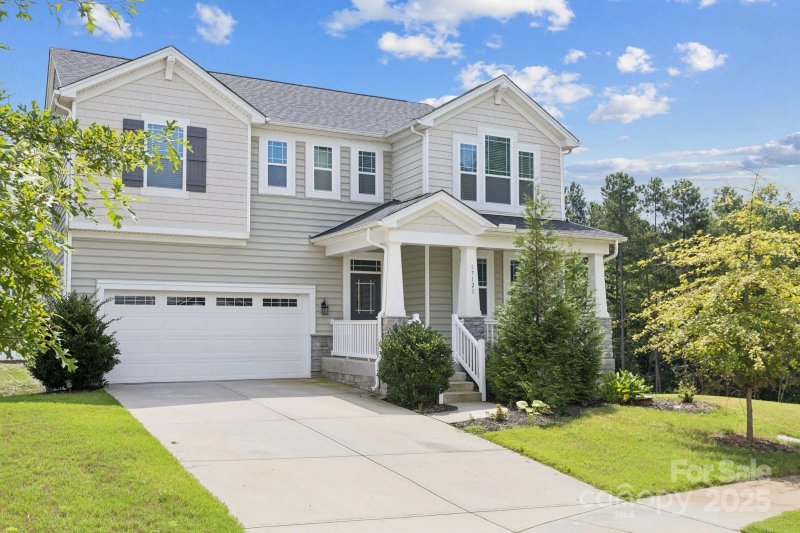 Property image 2 of 17121 Carolina Pine Row in Ridgewater, Charlotte, NC 28278