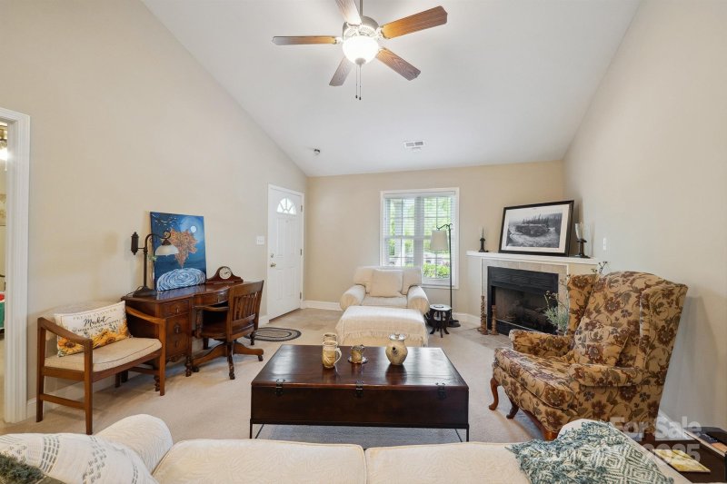 Property image 4 of 108 Ivy Court in HENRYS GLEN, Morganton, NC 28655