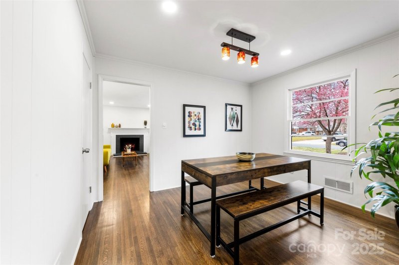 Property image 5 at 3918 Woodgreen Terrace, Charlotte, NC 28205