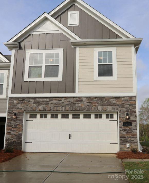 3217 Lilac Grove Drive