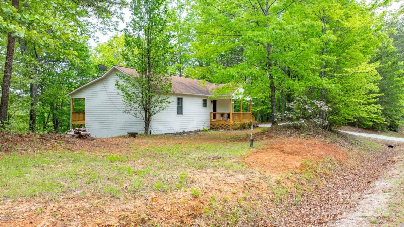 Property image 4 at 450 West Lake Road, Marion, NC 28752