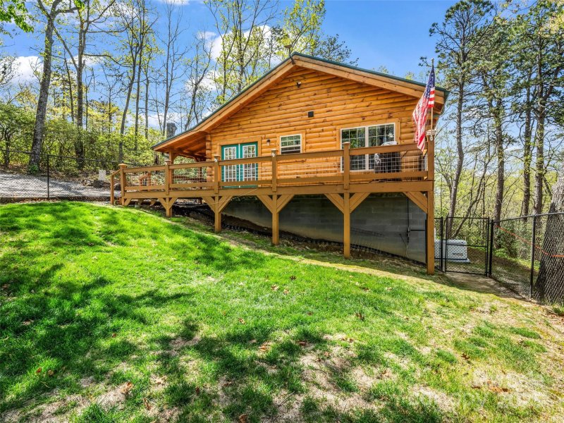 Property image 4 of 20 Laurel Cottage Lane in Laurel Mountain Preserve, Black Mountain, NC 28711