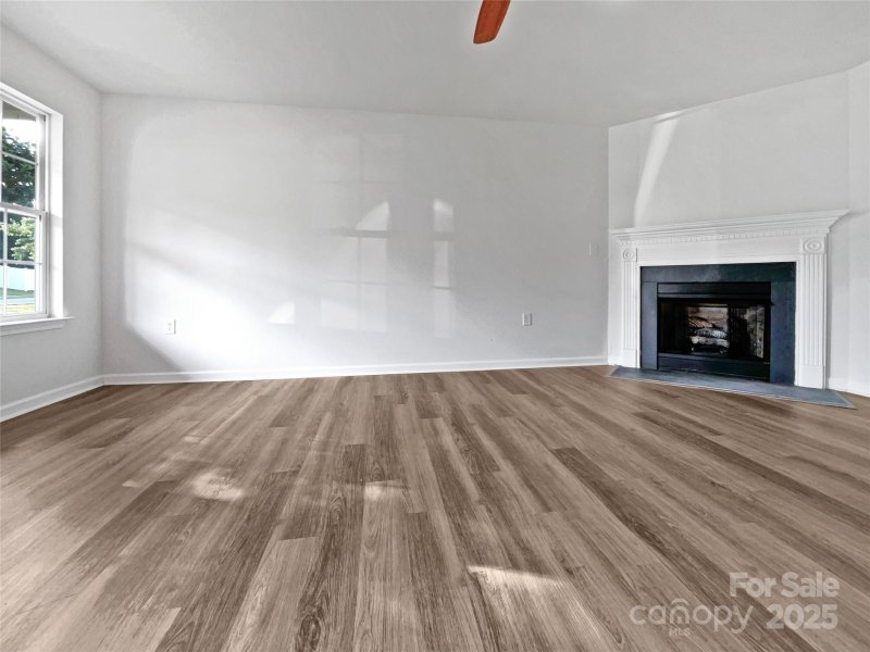 Property image 3 of 7325 Larwill Lane in Glenhaven, Charlotte, NC 28216