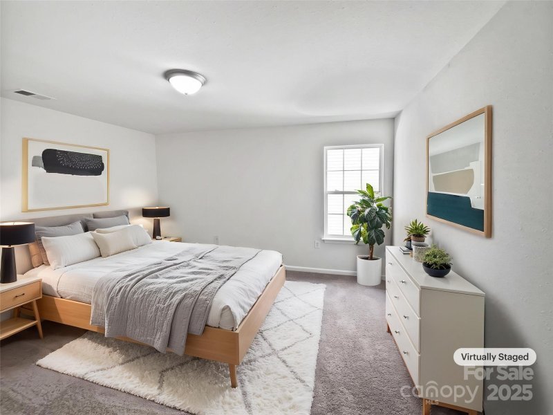 Property image 4 of 7325 Larwill Lane in Glenhaven, Charlotte, NC 28216