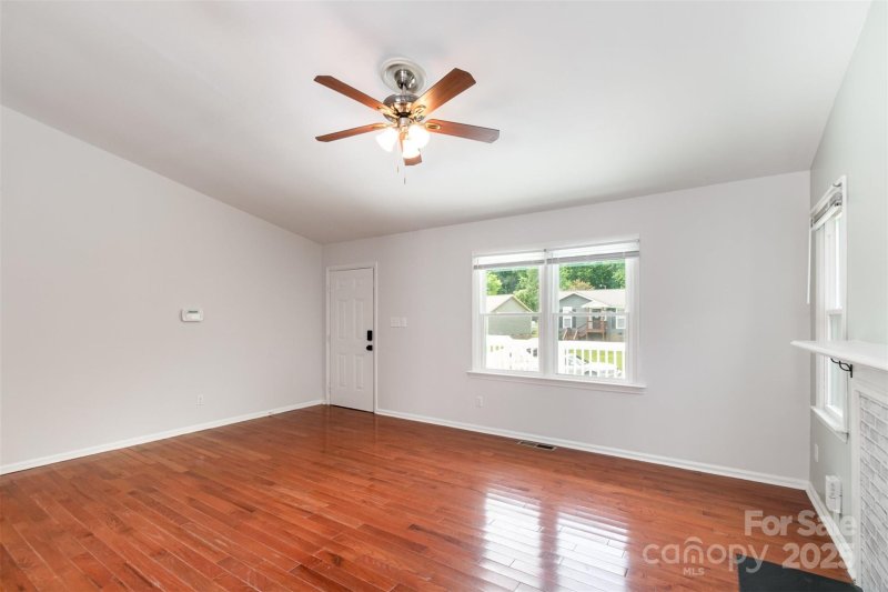 Property image 3 at 8220 Chrisbry Lane, Charlotte, NC 28215