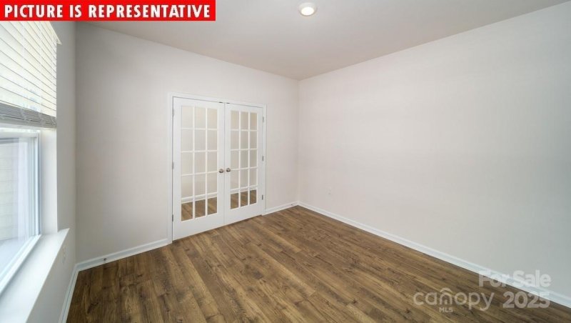 Property image 4 at 11124 Cardinal Creek Avenue, Charlotte, NC 28215