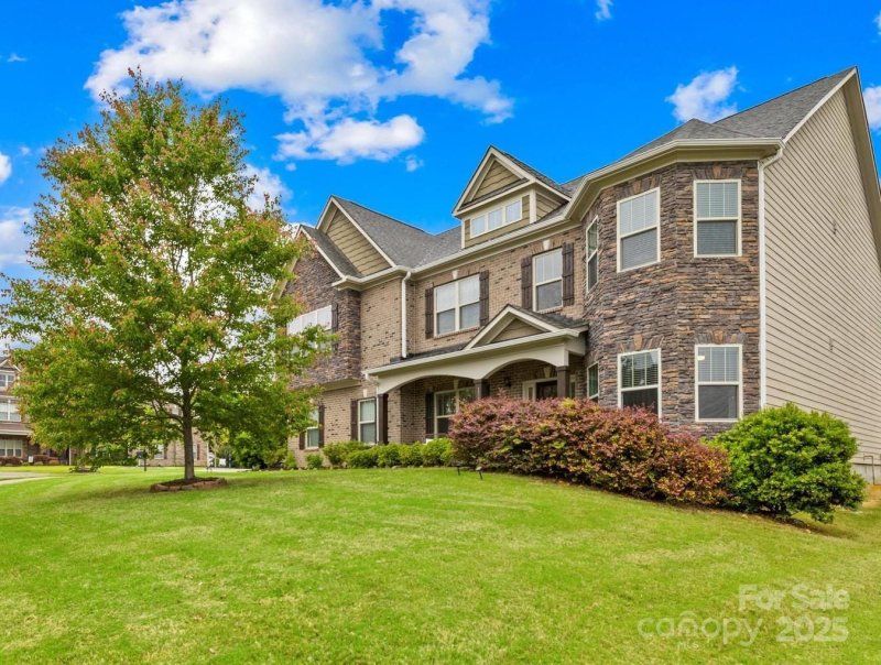 Property image 2 at 15702 Guthrie Drive, Huntersville, NC 28078