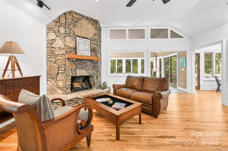 Property image 3 of 109 Chattooga Run in Champion Hills, Hendersonville, NC 28739