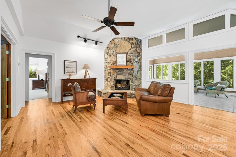 Property image 4 of 109 Chattooga Run in Champion Hills, Hendersonville, NC 28739