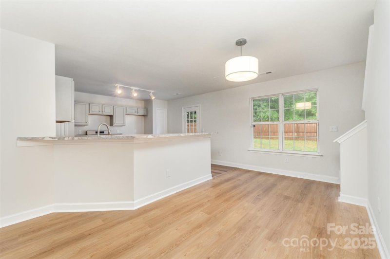Property image 5 at 1620 Crandon Drive, Charlotte, NC 28216