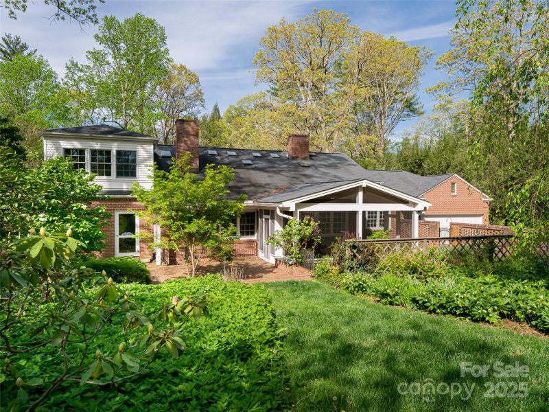 Property image 4 of 10 Stuyvesant Road in Biltmore Forest, Asheville, NC 28803