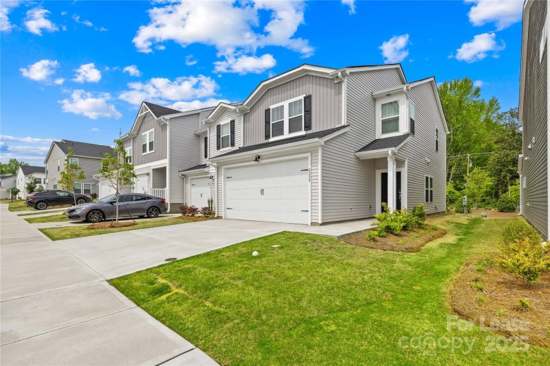 Property image 2 at 2220 Belterra Drive, Charlotte, NC 28216