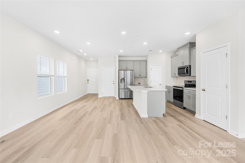 Property image 3 at 2220 Belterra Drive, Charlotte, NC 28216