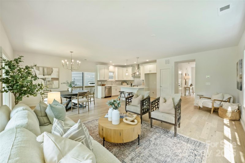 Property image 5 of 205 Coxe Avenue in seversville, Charlotte, NC 28208