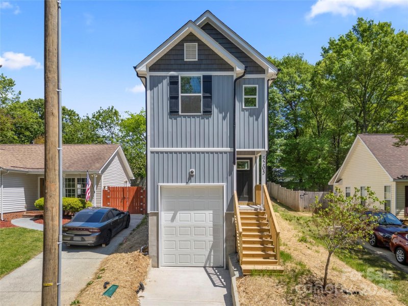 Property image 2 at 3205 Morning Drive, Charlotte, NC 28208