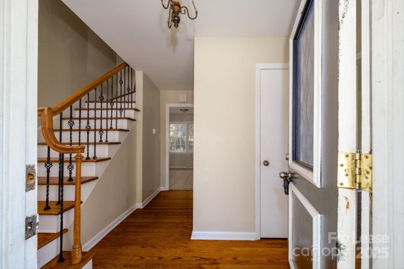 Property image 3 at 1018 Carysbrook Lane, Charlotte, NC 28217