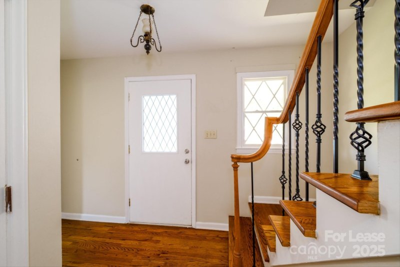 Property image 4 at 1018 Carysbrook Lane, Charlotte, NC 28217