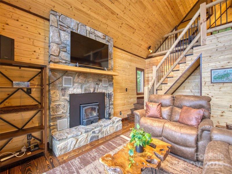 Property image 4 of 171 Jade Drive in Turkey Creek Estates, Clyde, NC 28721