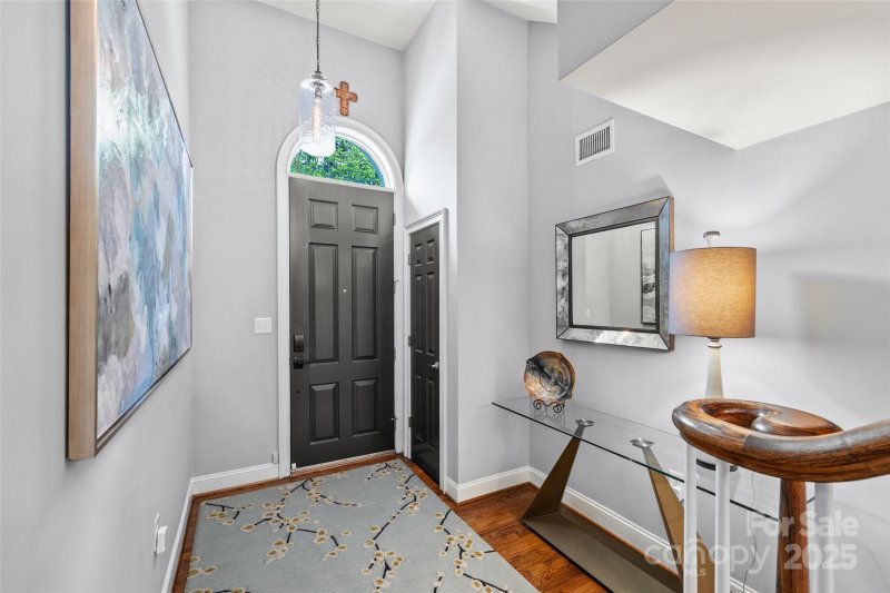 Property image 4 at 208 Wendover Heights Circle, Charlotte, NC 28211