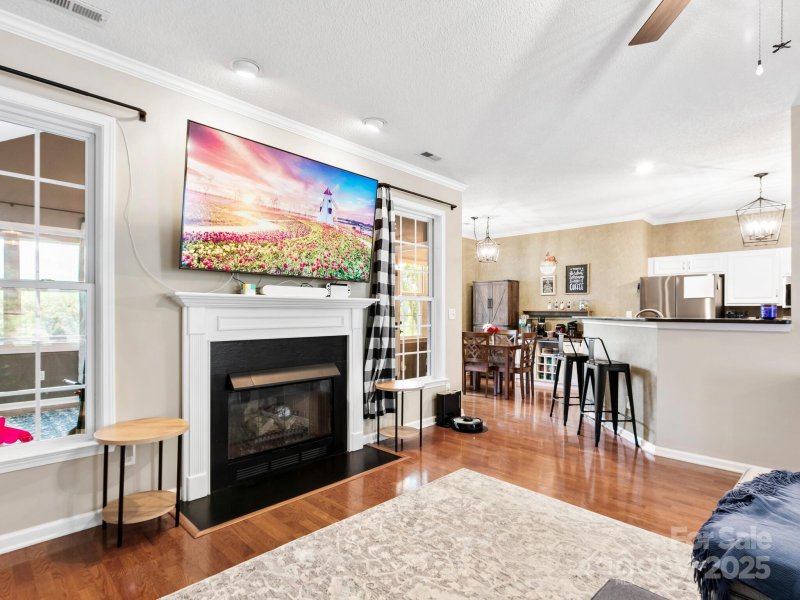 Property image 2 of 207 E Farm Creek Drive in Crowell Farms, Asheville, NC 28806