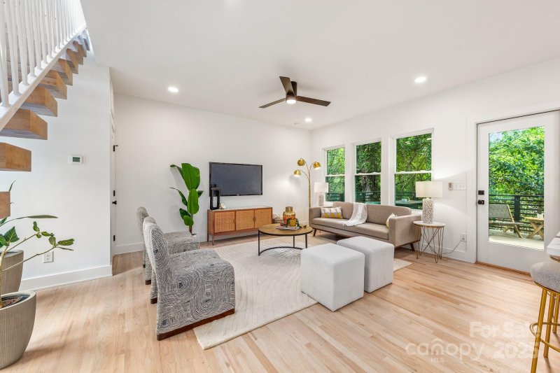 Property image 3 at 1847 Vinton Street, Charlotte, NC 28216