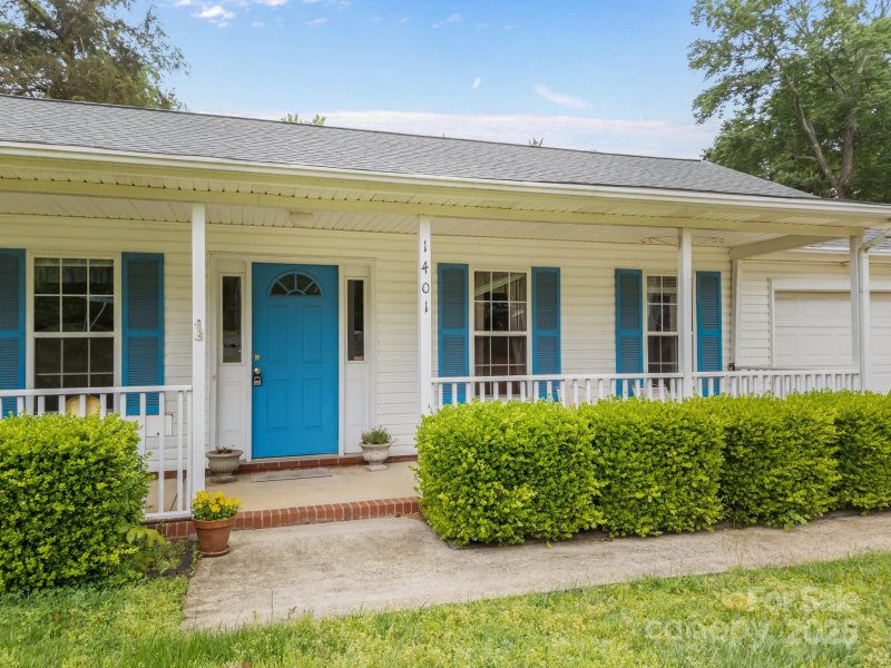 Property image 4 at 1401 Thompson Avenue, Charlotte, NC 28216