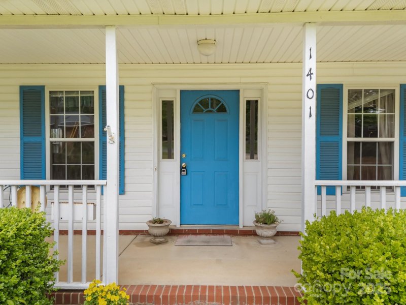 Property image 5 at 1401 Thompson Avenue, Charlotte, NC 28216