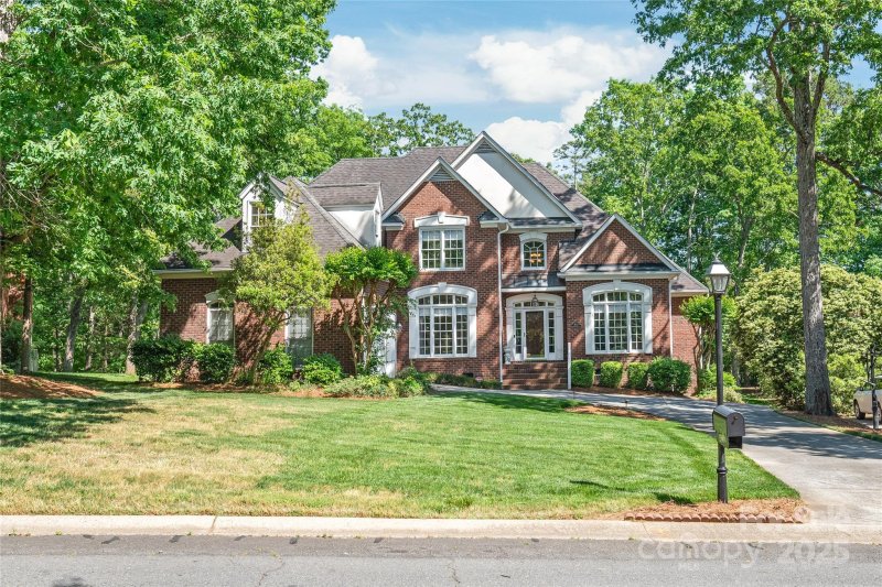 Property image 2 at 4232 Shannamara Drive, Matthews, NC 28104