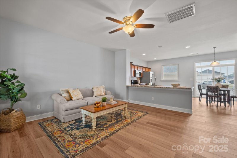 Property image 2 at 233 E Waterlynn Road, Mooresville, NC 28117