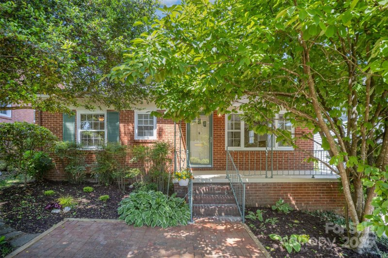 Property image 2 at 2125 Chatham Avenue, Charlotte, NC 28205