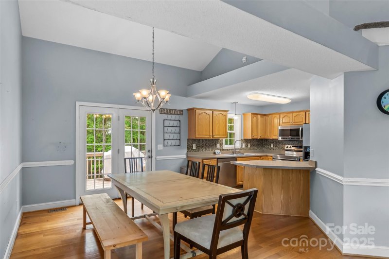 Property image 5 of 4927 Gateway Drive in Southbridge, Claremont, NC 28610