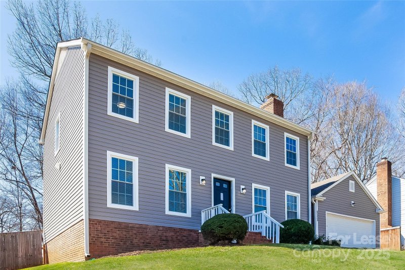 Property image 4 at 5533 Whistlewood Lane, Charlotte, NC 28208