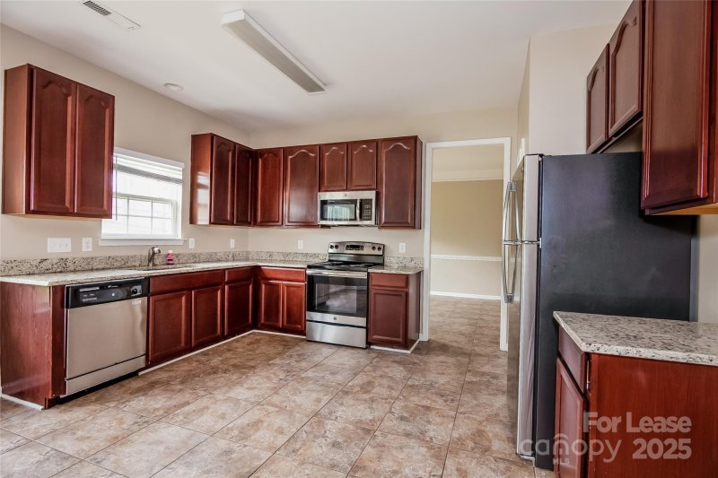 Property image 5 at 1406 Old Tree Lane, Charlotte, NC 28216