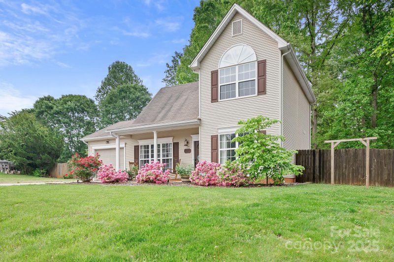 Property image 3 at 137 Valley Glen Drive, Troutman, NC 28166