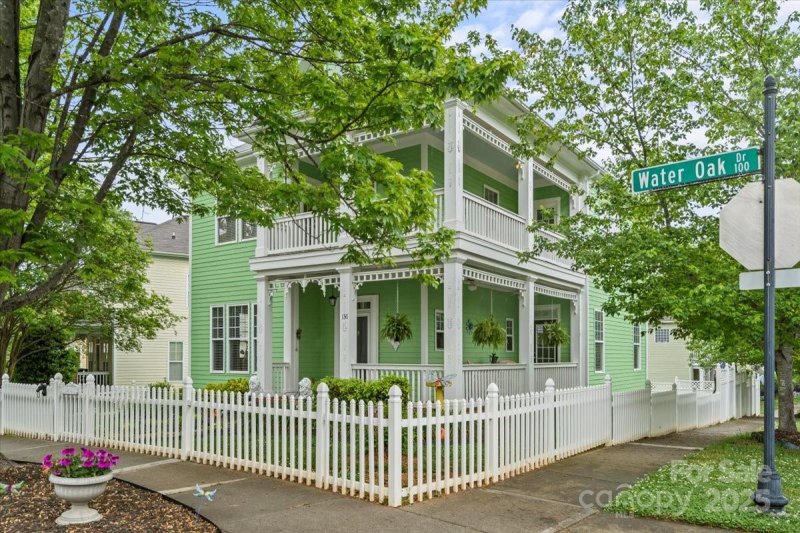 Property image 2 of 136 Water Oak Drive in Water Oak, Mooresville, NC 28117