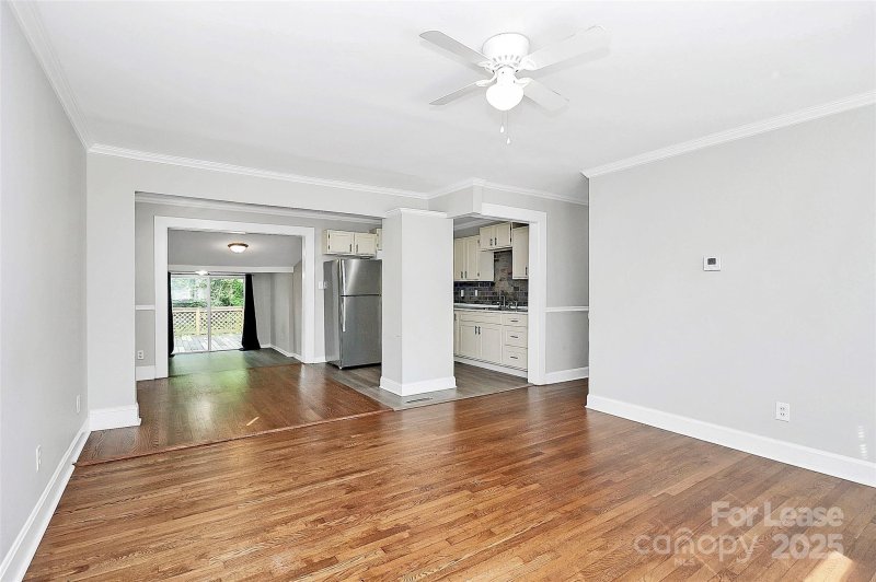 Property image 3 at 4325 Birkdale Drive, Charlotte, NC 28208