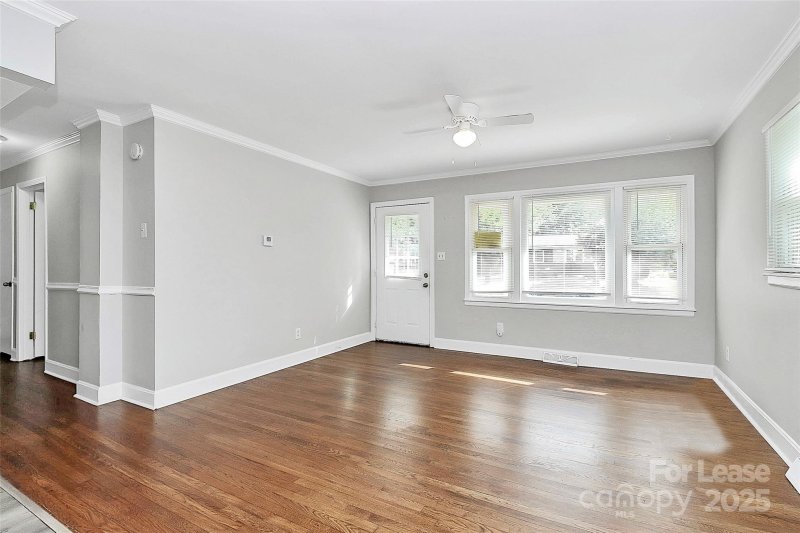 Property image 4 at 4325 Birkdale Drive, Charlotte, NC 28208