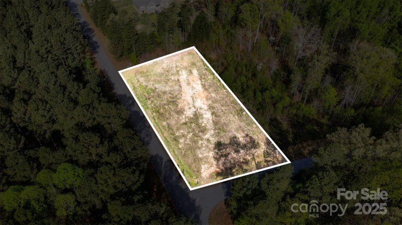 Property image 4 of 105 Wharf Lane in River Oaks Landings, Statesville, NC 28677